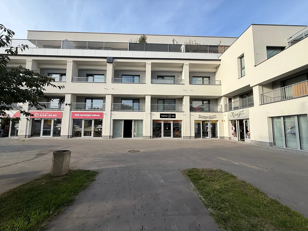 Pronájem obchodního prostoru 70 m²